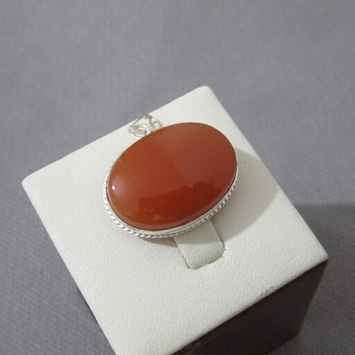 مشخصات قیمت وخریدعقیق کارنلین اصل