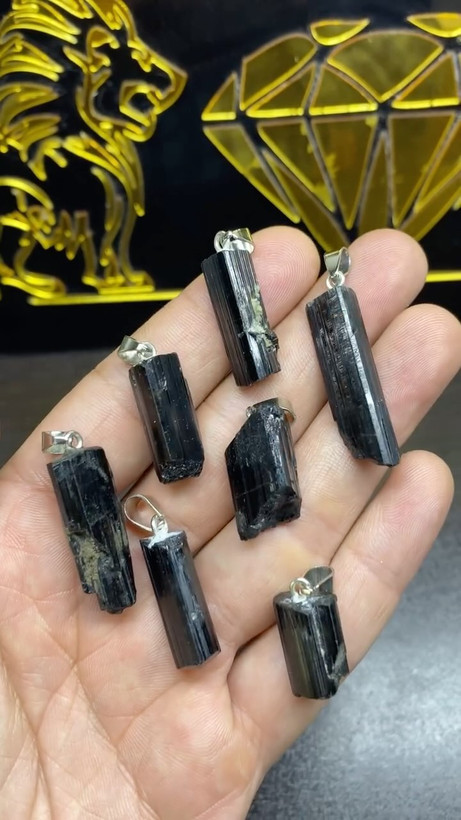 مشخصات قیمت وخریدآویزگردنی تورمالین سیاه