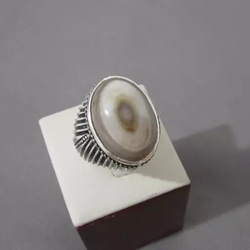 مشخصات قیمت وخریدانگشترباباقوری درشت اصل ومعدنی