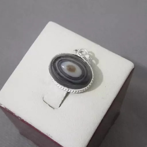 گردنبندباباقوری