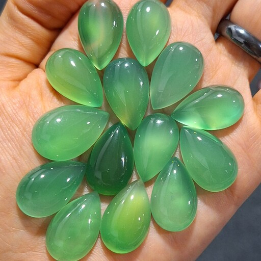 نگین عقیق سبزاصل اب دار