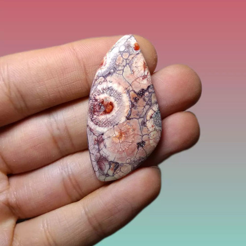 مشخصات قیمت وسفارش سنگ چشم شیطان