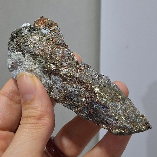 مشخصات قیمت وسفارش سنگ پیریت طلایی اصل