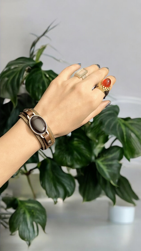 دستبندچرمی همراه باسنگ اصل ومعدنی عقیق خراسان