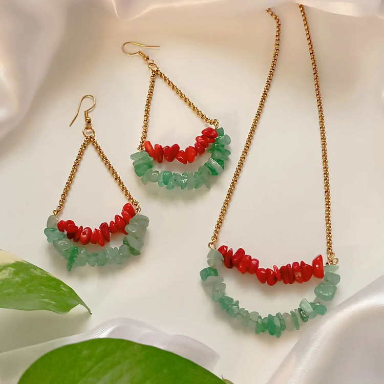 مشخصات قیمت وسفارش زیورآلات یلدایی