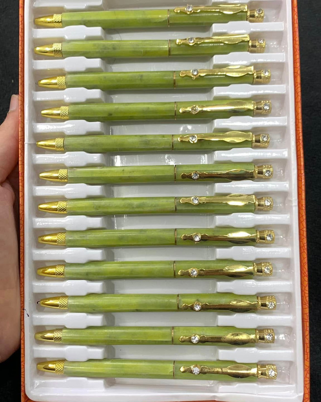 خودکارسنگ یشم