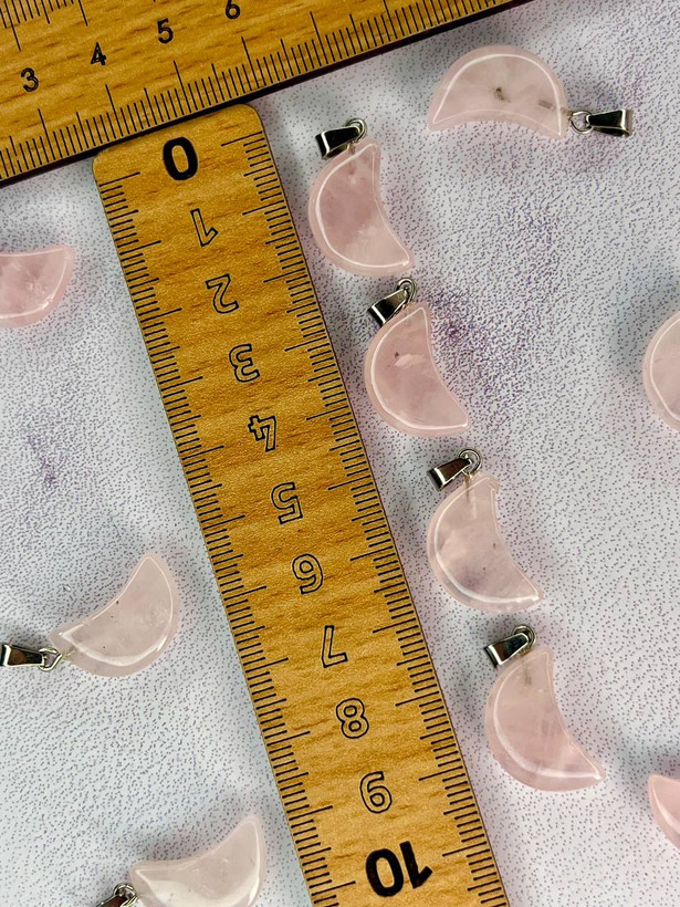 پلاک گردنی سنگ رزکوارتزاصل تراش ماه