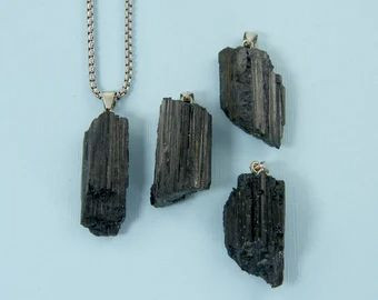 مشخصات قیمت وخریدگردنبندسنگ تورمالین سیاه اصل