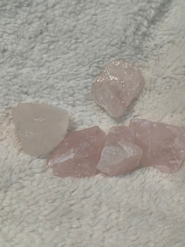 خرید سنگ رزکوارتزسنگ عشق ومحبت
