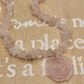 پلاک گردنی سنگ رزکوارتزسنگ عشق