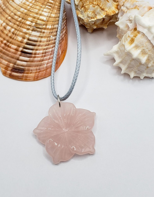 مشخصات قیمت وخریدگردنبندسنگ رزکوارتز