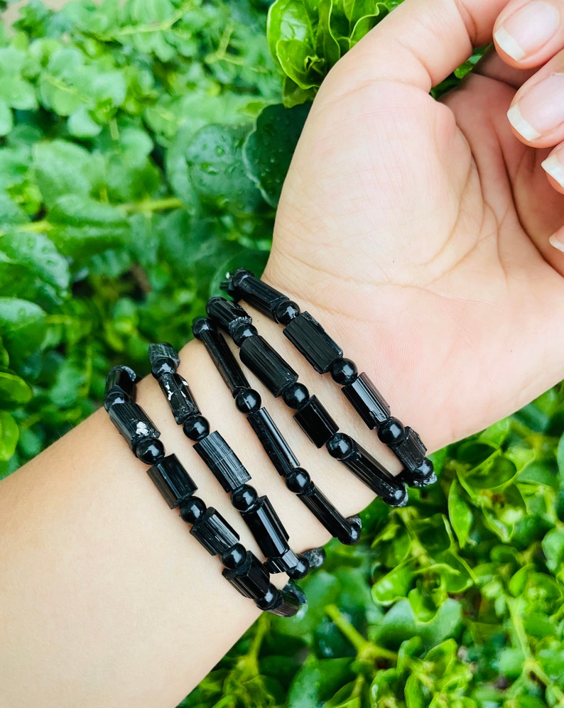 مشخصات قیمت وخریددستبندسنگ تورمالین سیاه