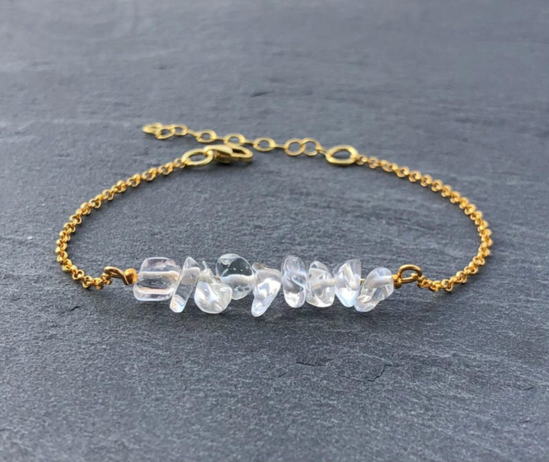 مشخصات قیمت وسفارش دستبندسنگ کریستال کوارتزاصل