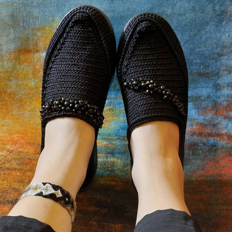 گیوه جواهرکاری شده بادست