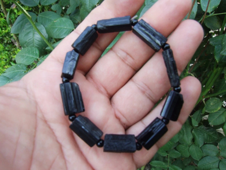 دستبندسنگ تورمالین سیاه سنگ ضدجادو وباطل سحر
